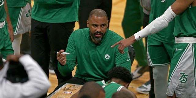 半岛体育官网-绿军大转折背后：乌多卡展现才华 坚持传统双塔