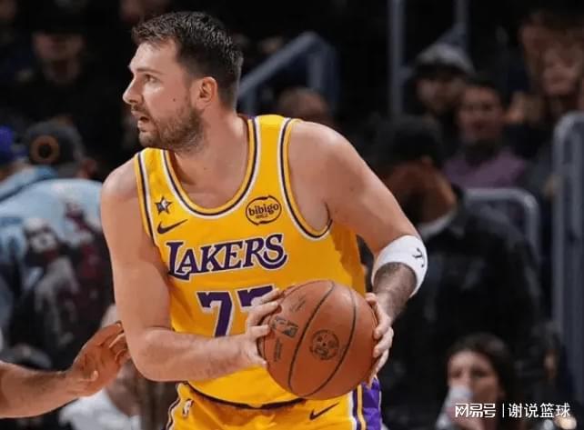 半岛体育官网-湖人复仇迎连胜，东契奇满分詹姆斯优秀，两替补也进红榜