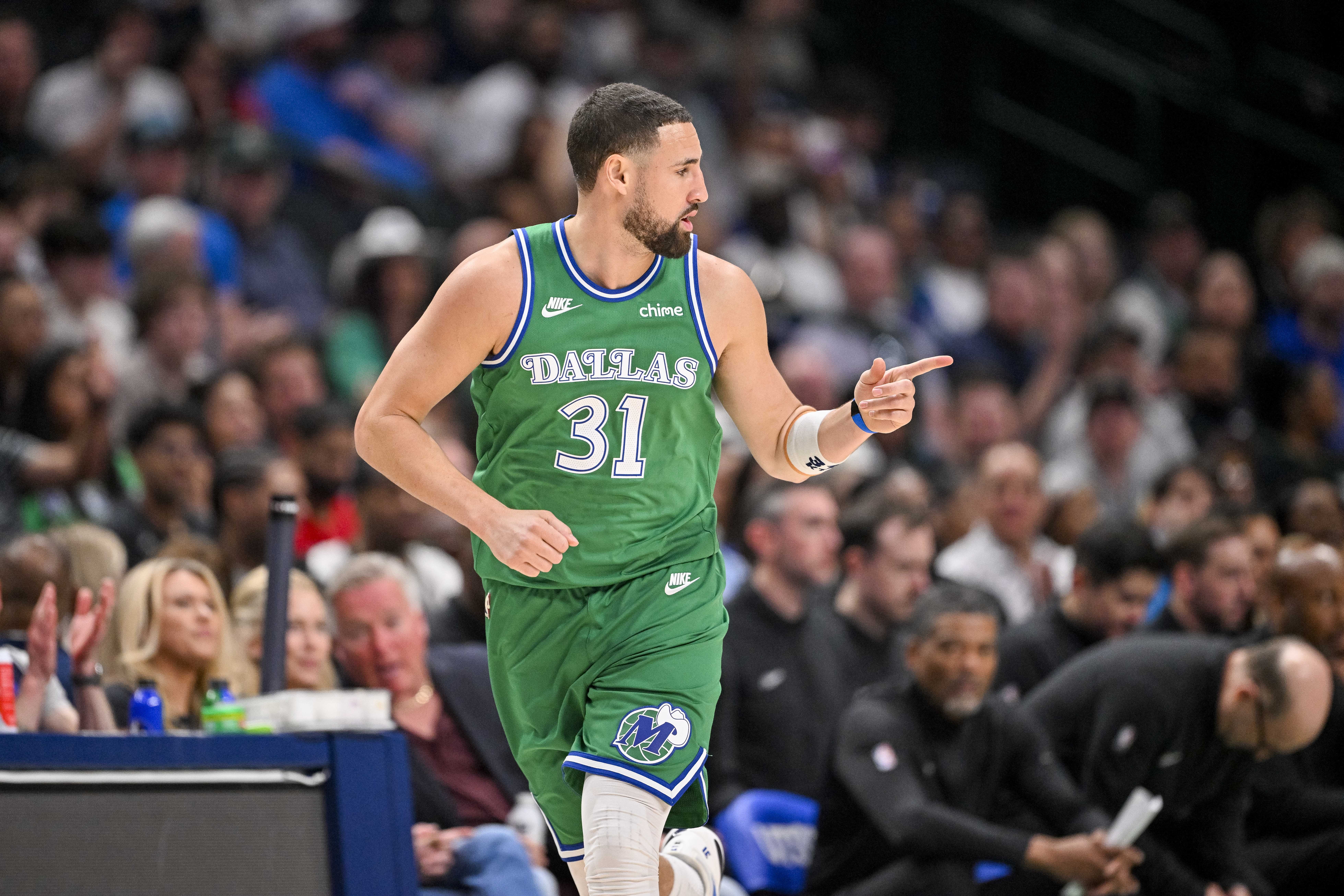 半岛体育官方网站-独行侠客战雄鹿 克莱&华盛顿&马丁&马绍尔&巴格利不打