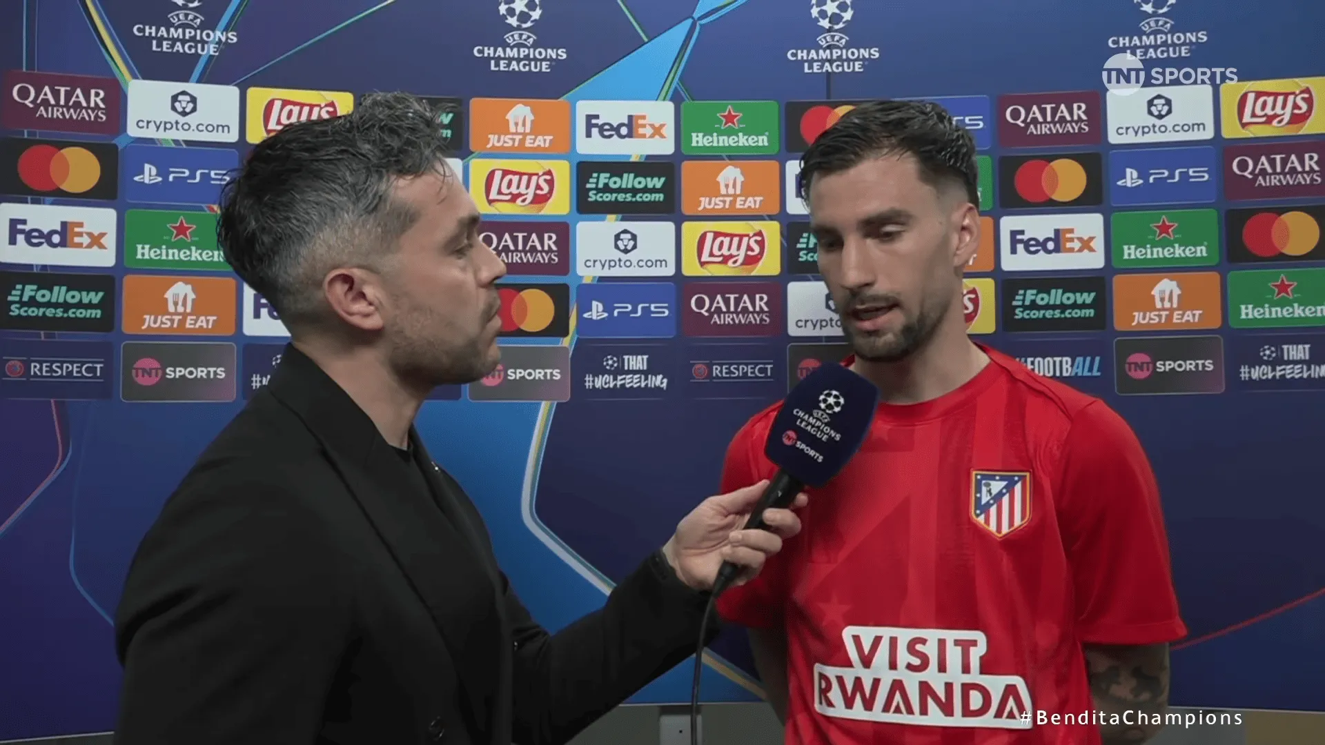 巴埃纳:昨天球队专门训练了任意球,阿尔瓦雷斯一个都没进